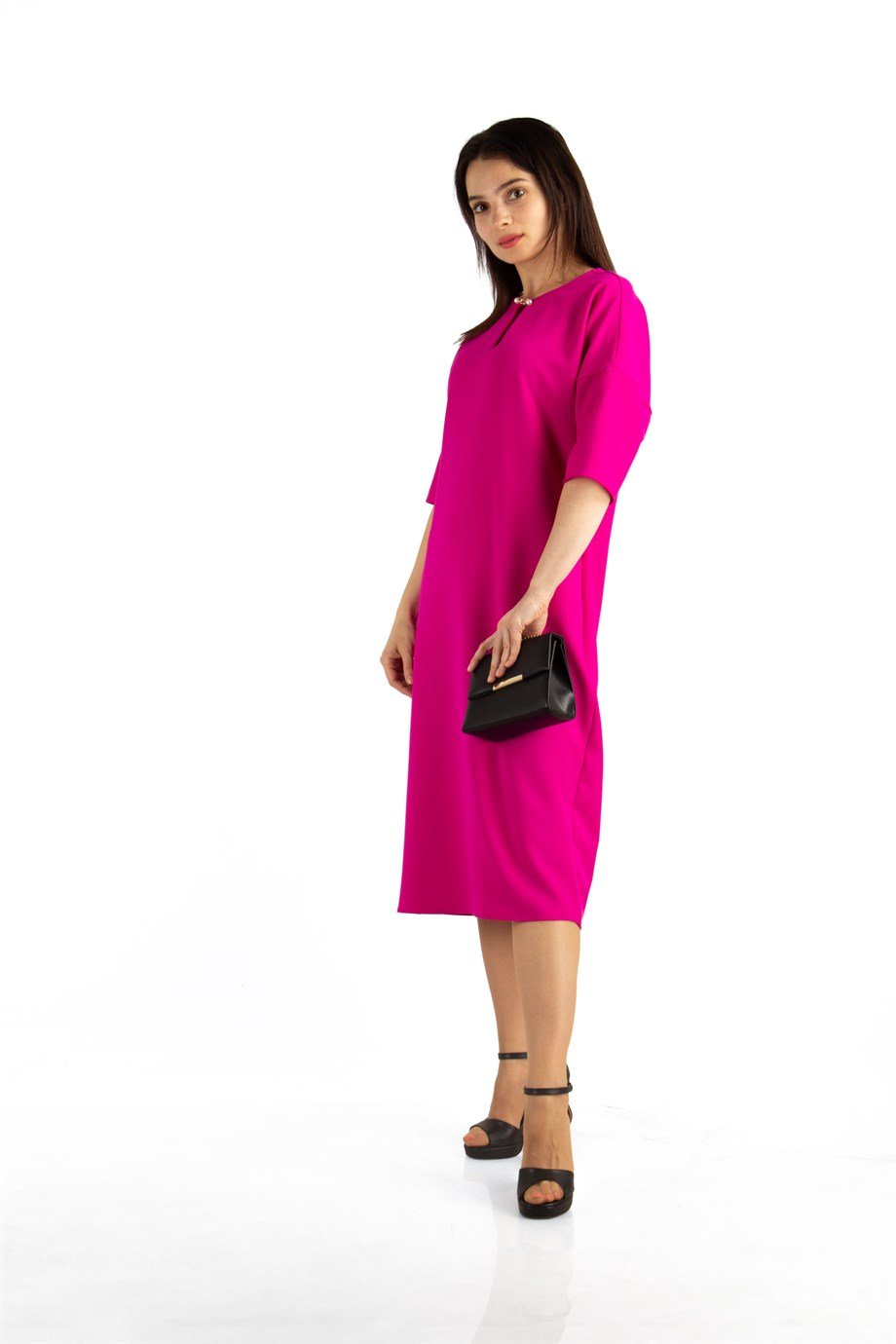 Plain Dress With Pearl Brooch - Pink
