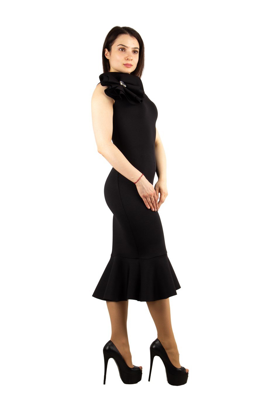Sleeveless Scuba Dress With Flower Brooch - Black