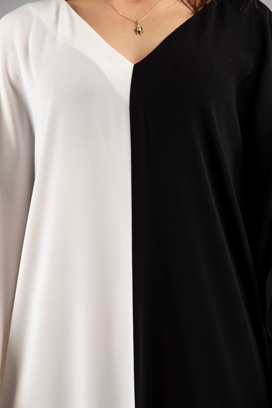 V Neck Two Tone Batwing Sleeve Dress - White