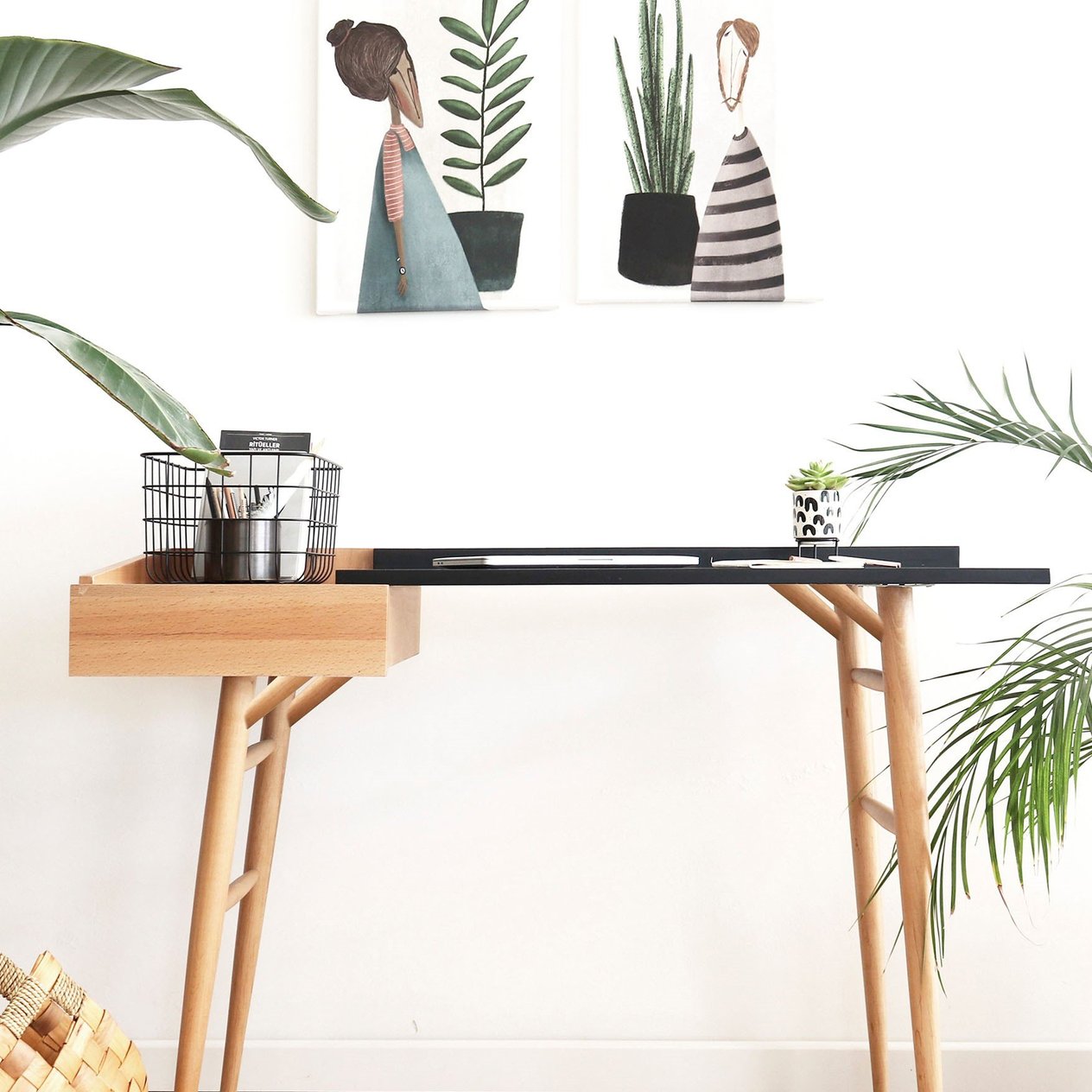 Natural Lath Worktable