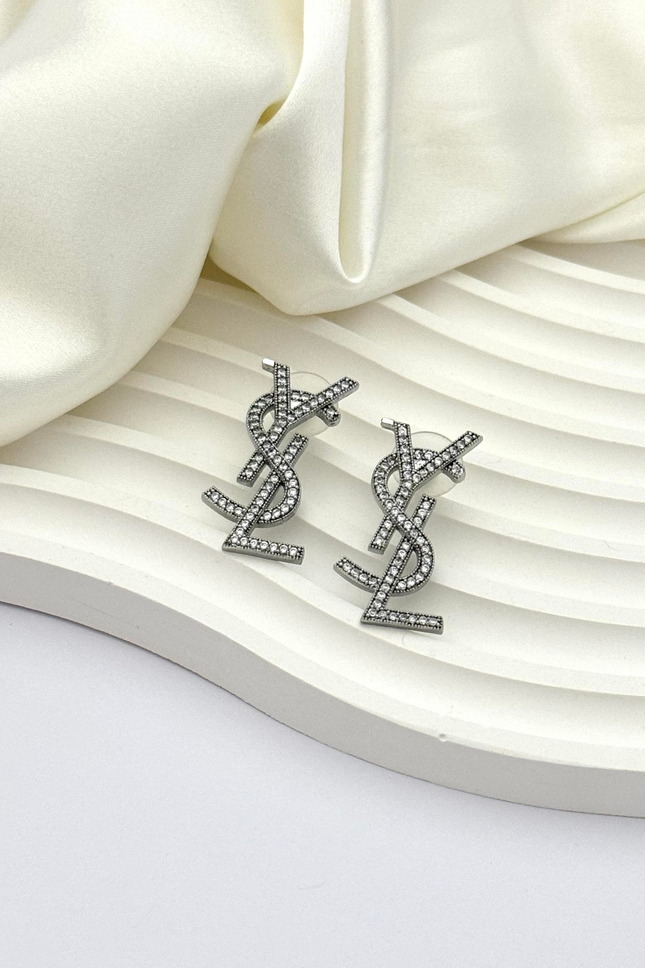 YSL Küpe