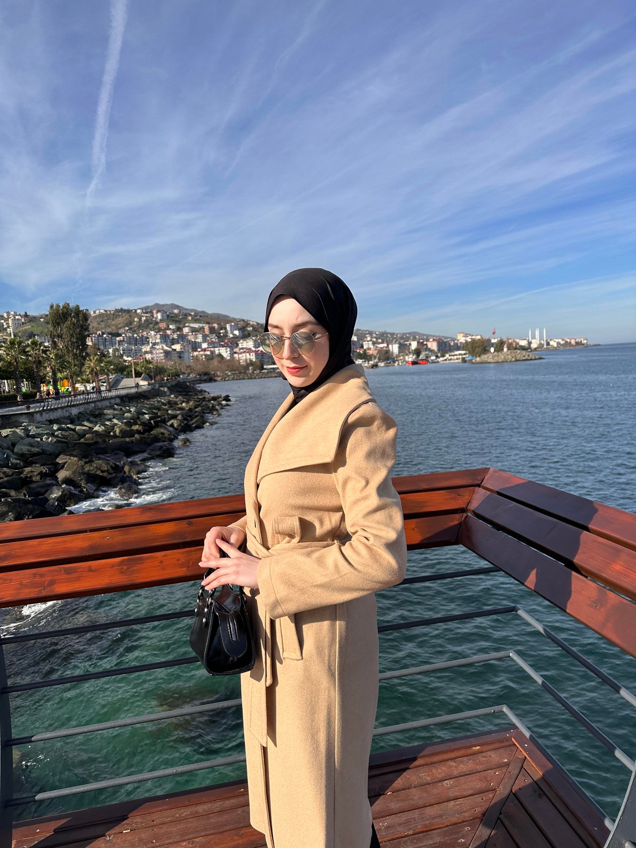 Krem Şal Yaka Kaban