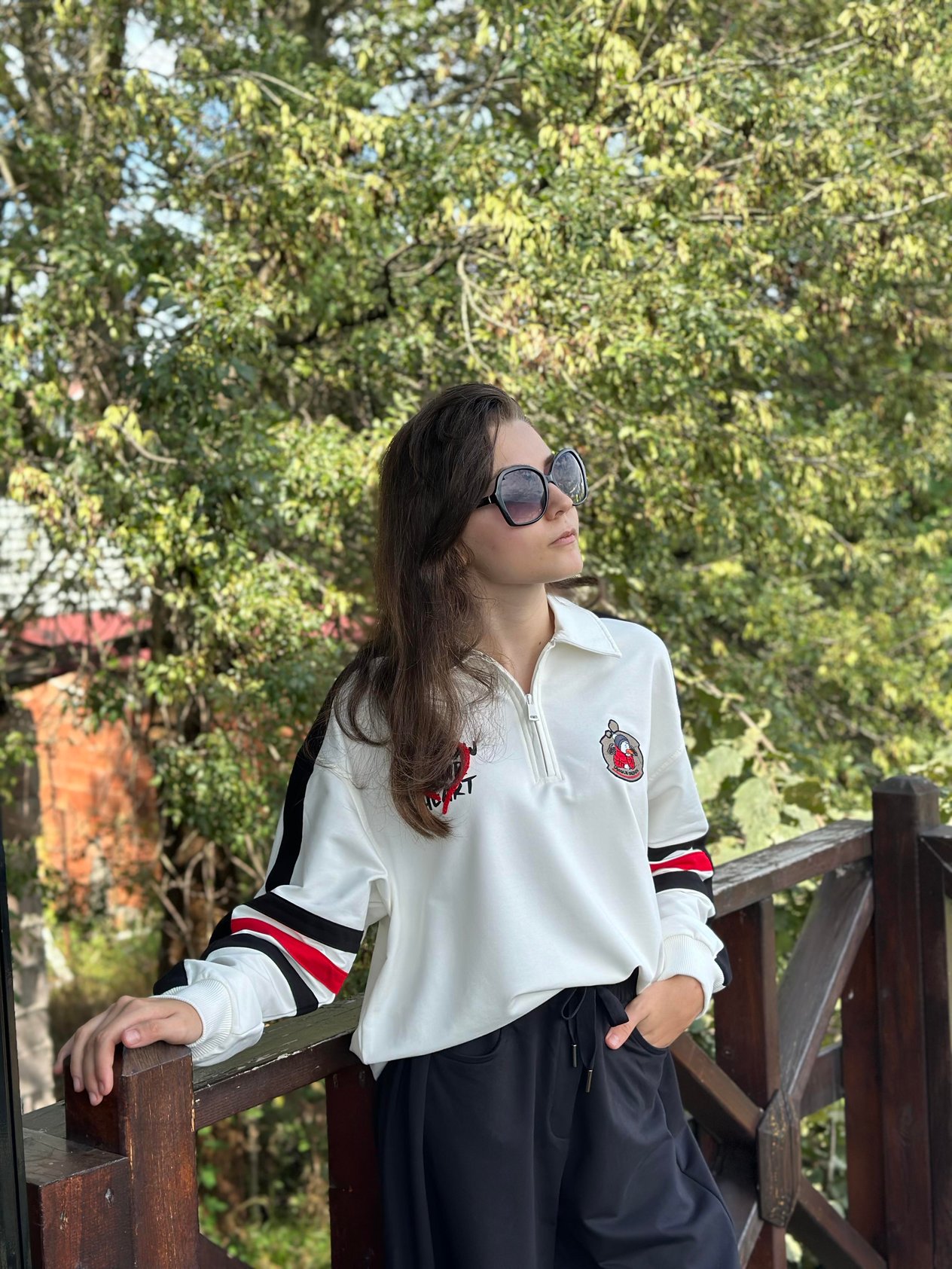 SİYAH ÇİZGİLİ FERMUARLI SWEATSHIRT