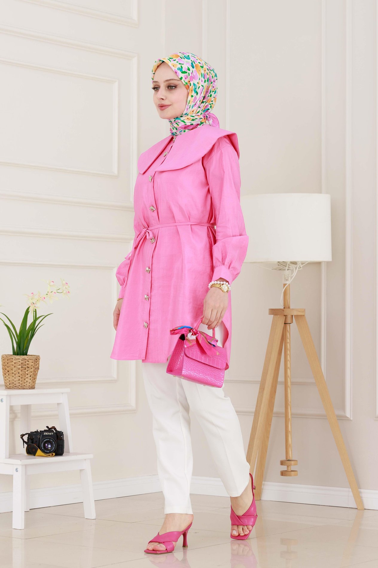Beli Bağcık Detaylı Geniş Yaka Tunik-Pembe