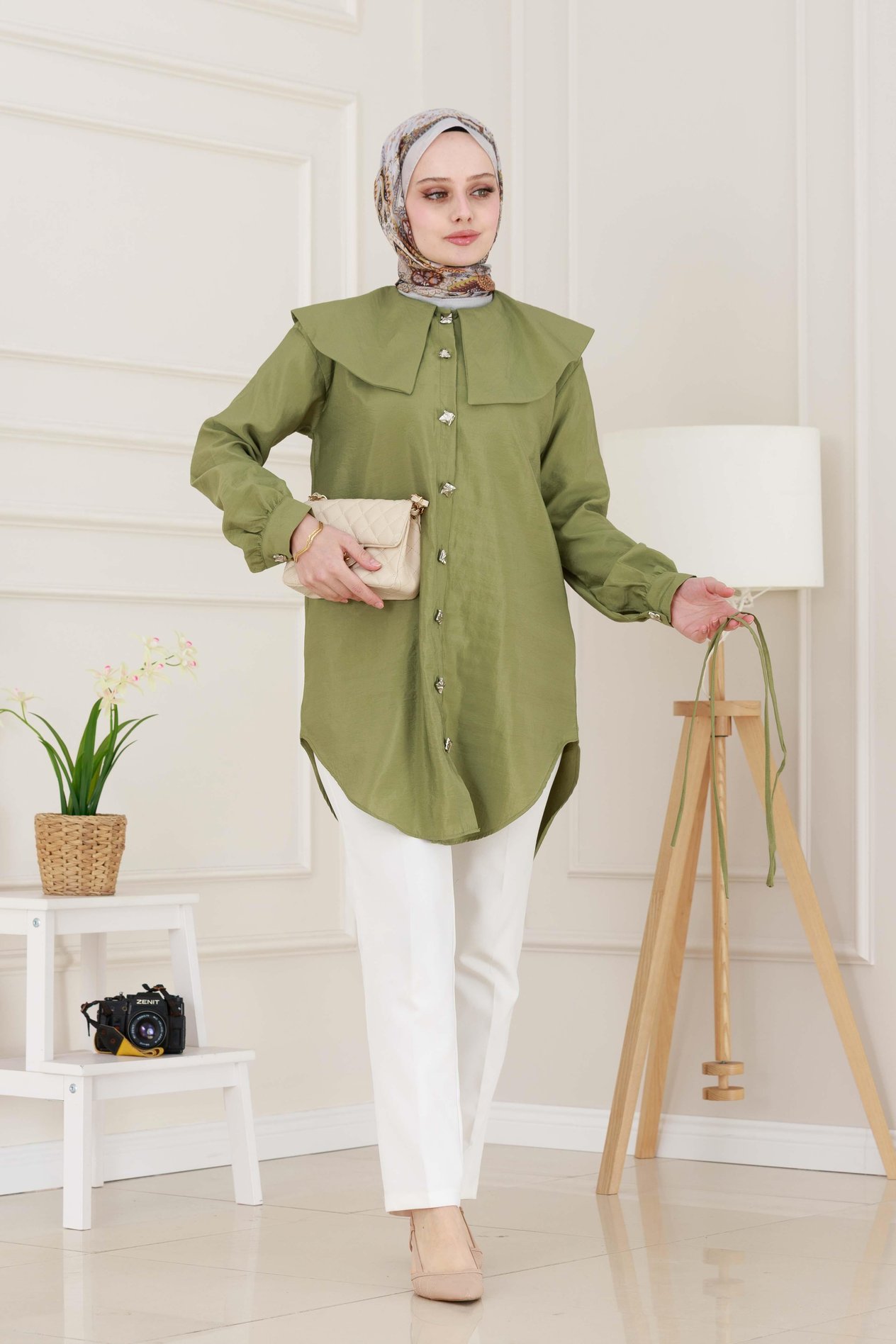 Beli Bağcık Detaylı Geniş Yaka Tunik-Yeşil