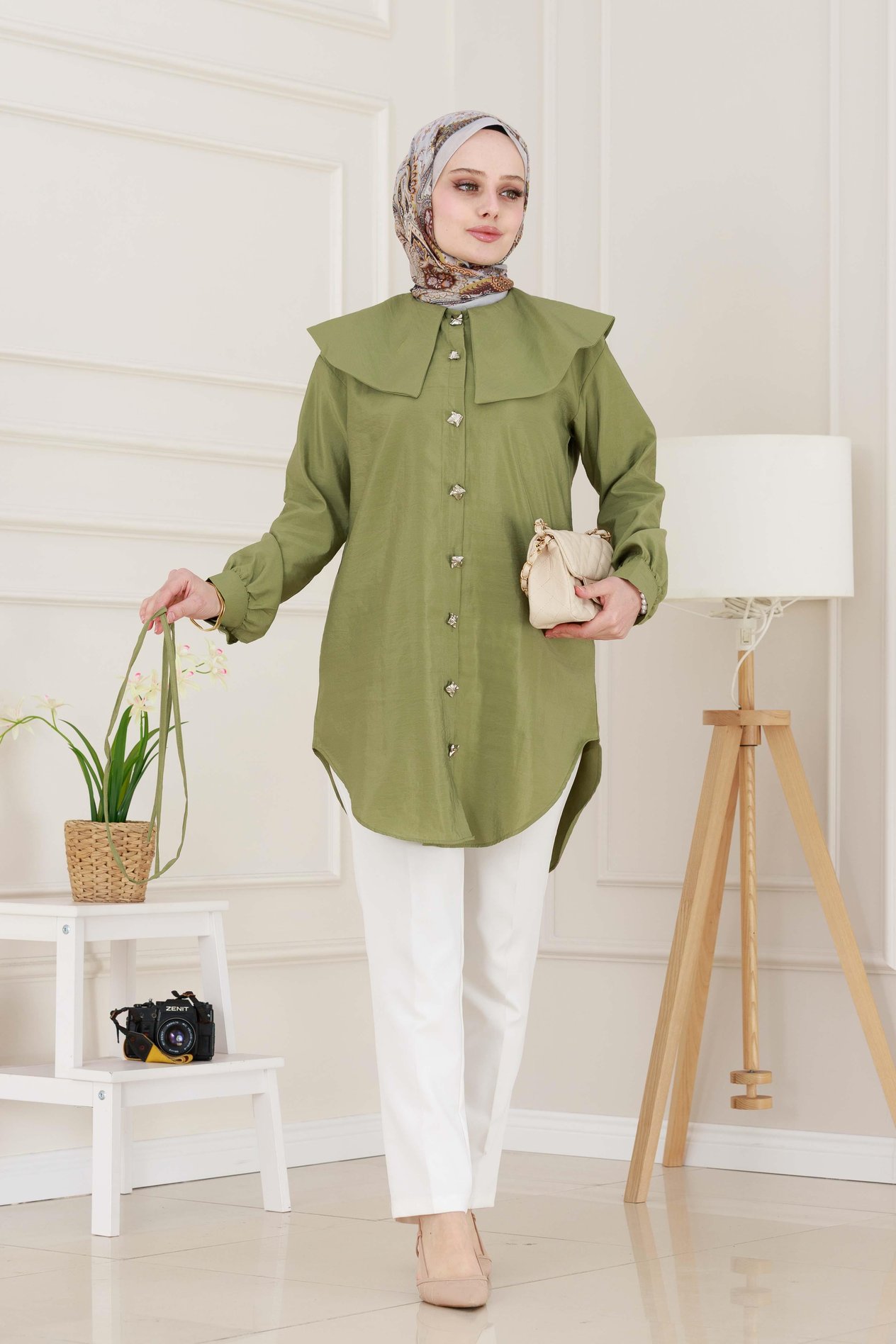 Beli Bağcık Detaylı Geniş Yaka Tunik-Yeşil