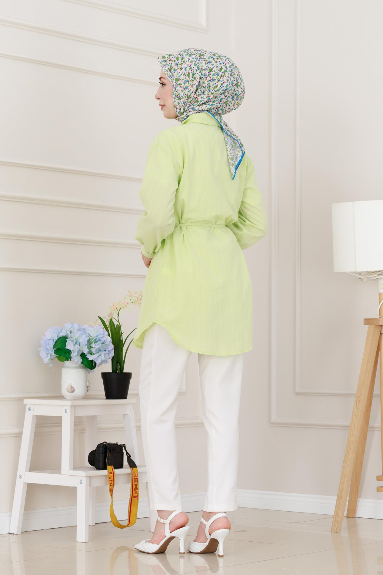 Beli Bağcıklı Allerli Taşlı Tunik-Sarı