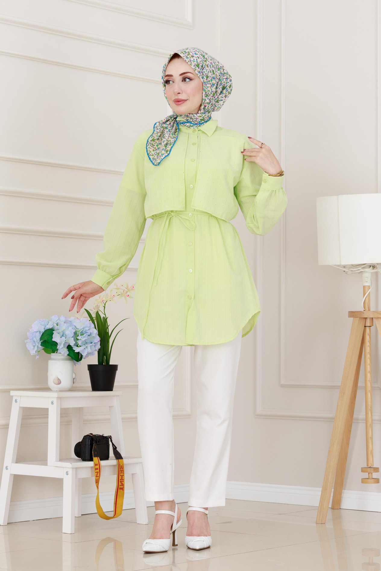 Beli Bağcıklı Allerli Taşlı Tunik-Sarı