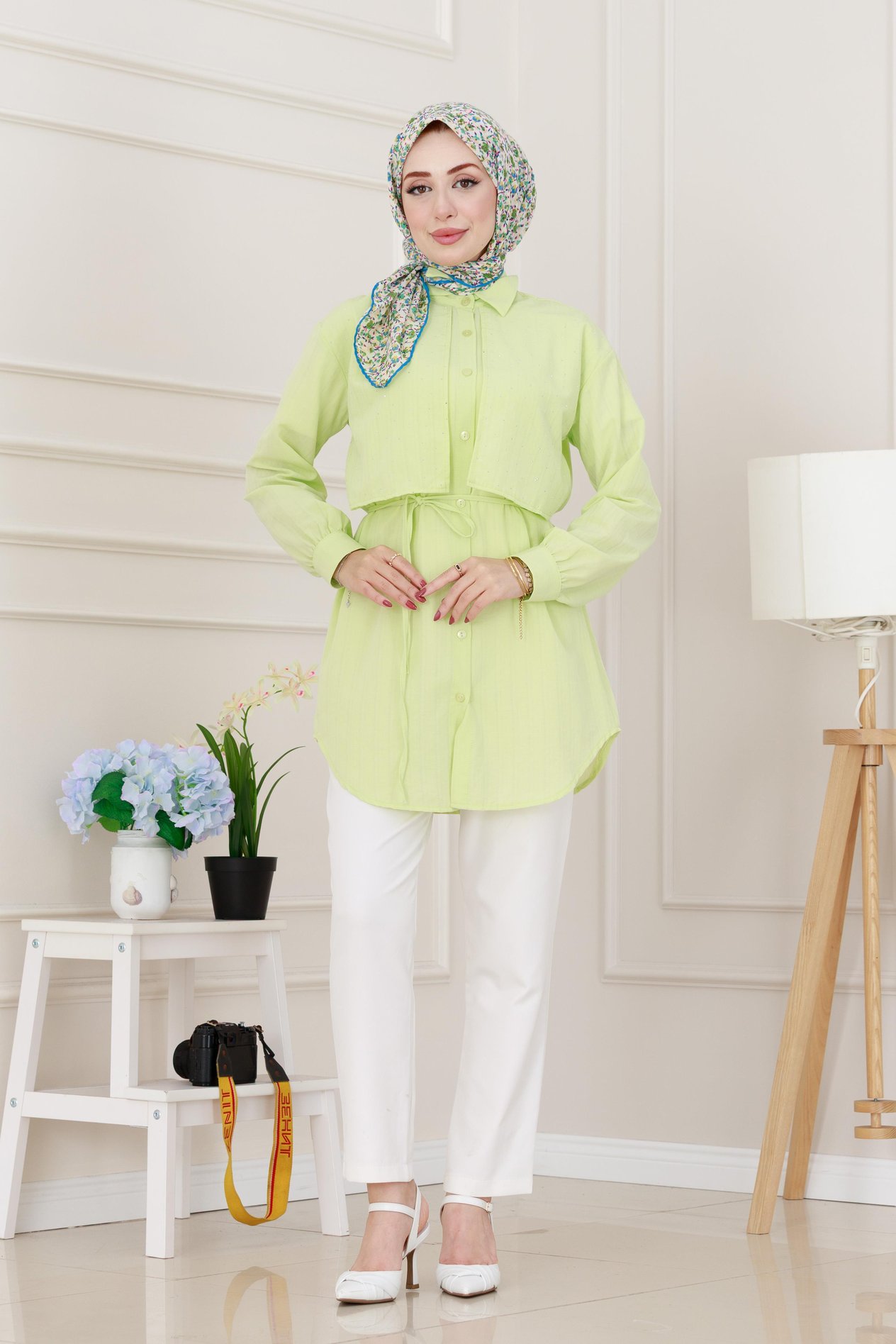 Beli Bağcıklı Allerli Taşlı Tunik-Sarı