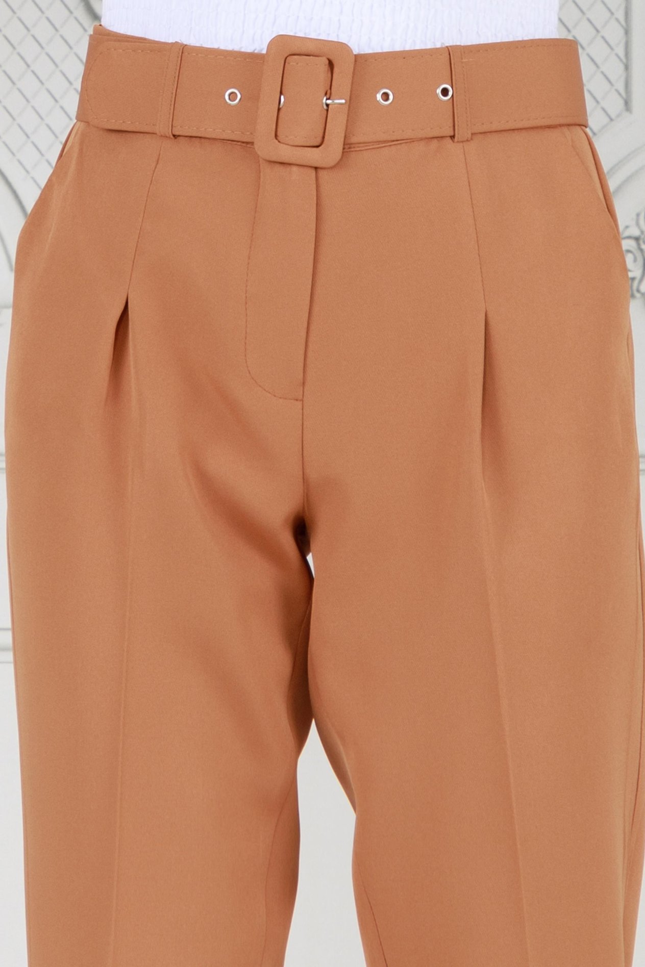 Beli Kemerli Pileli Kalem Pantolon-Camel