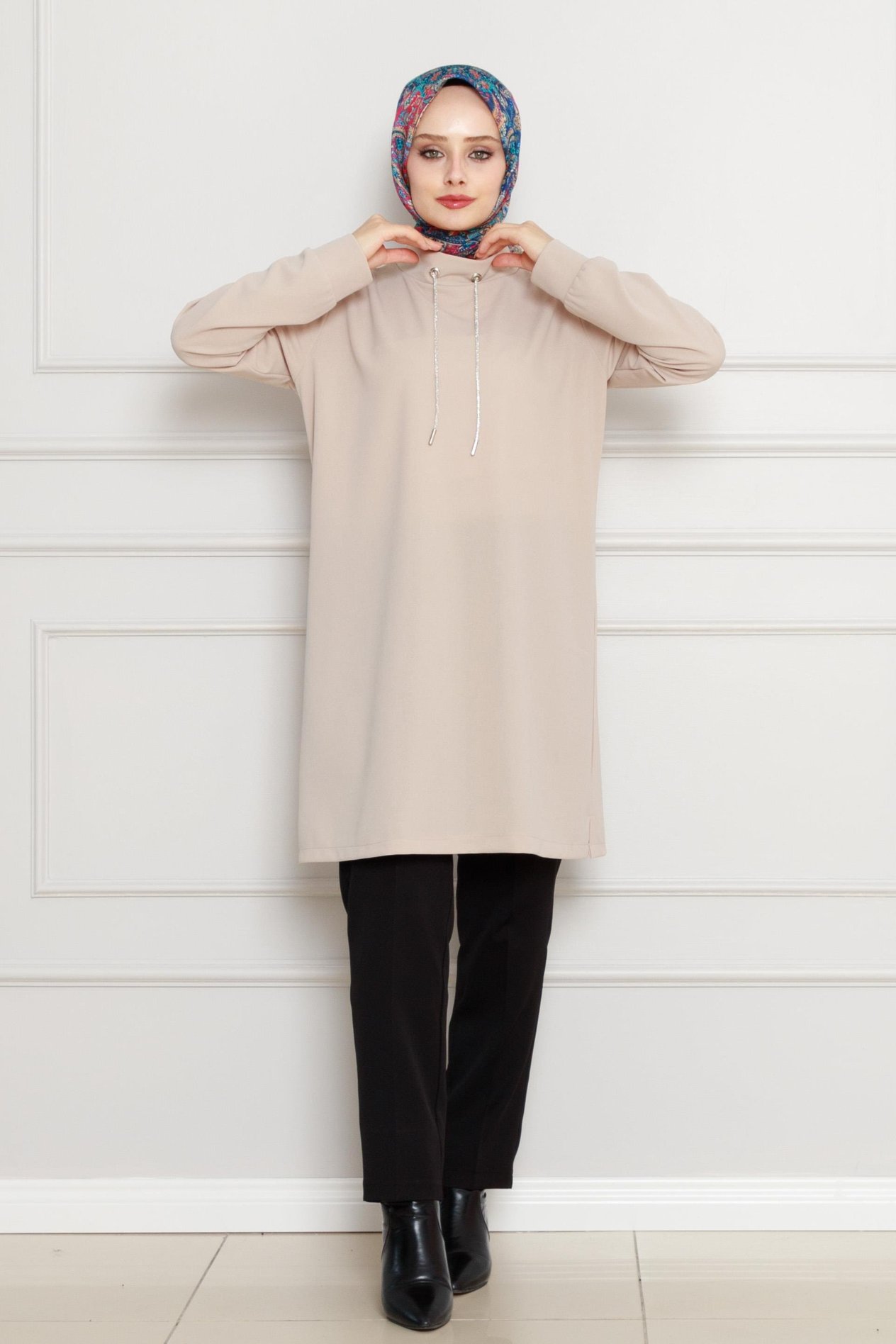 Dik Yaka Tunik-Bej