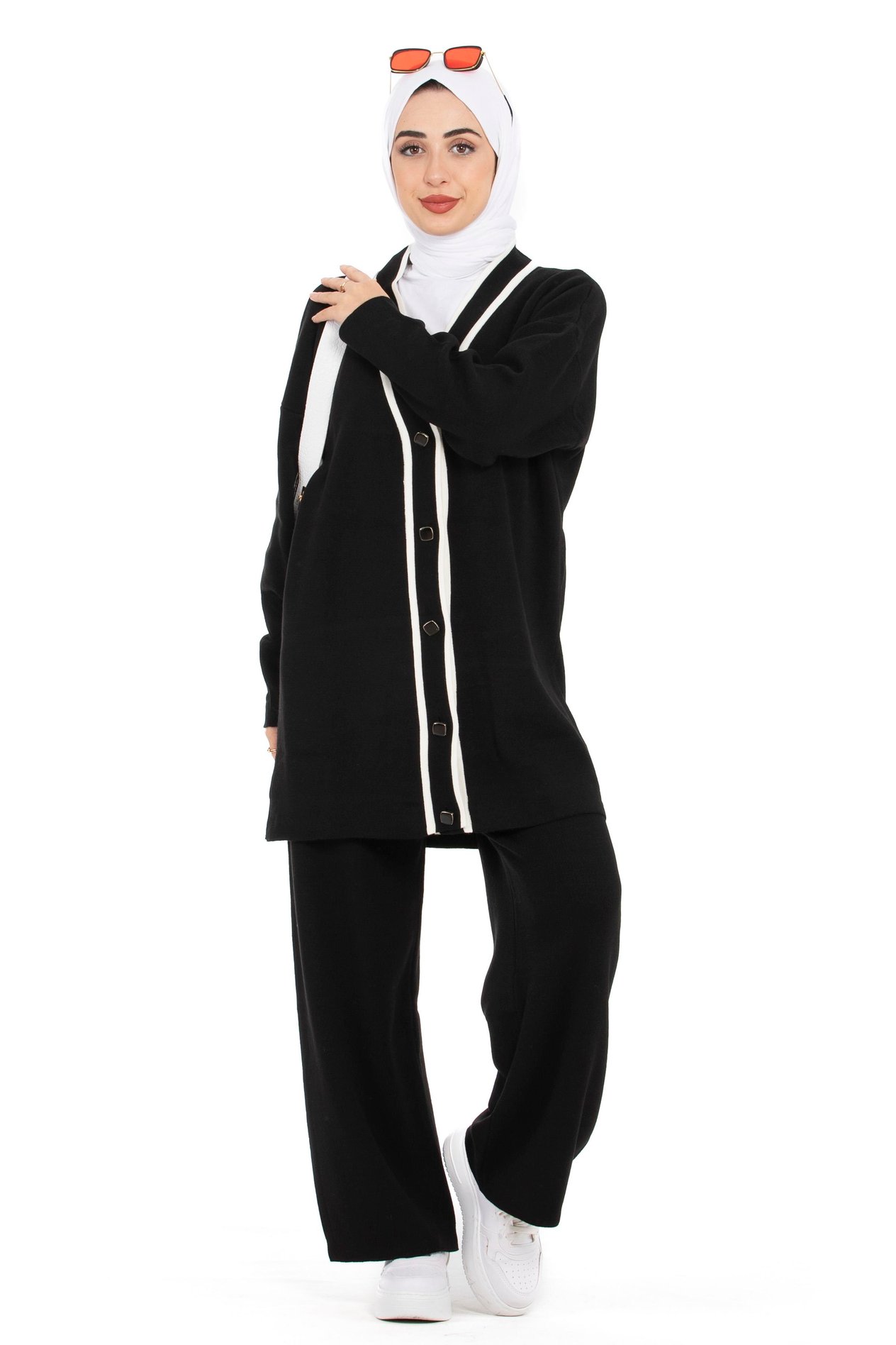 Stripe Patterned Knitwear Suit-black color