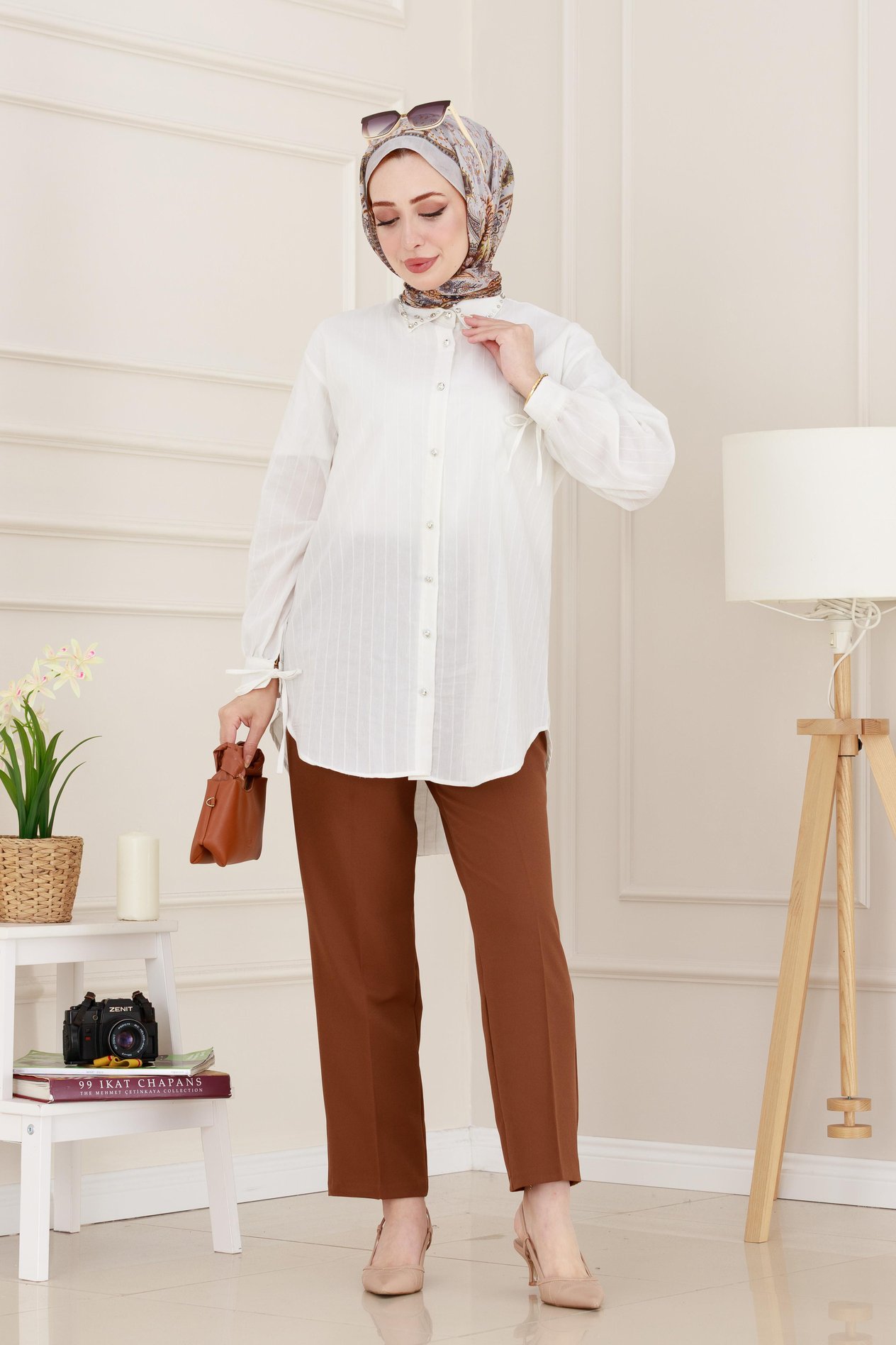 Taş Detaylı Hilal Tunik-Beyaz