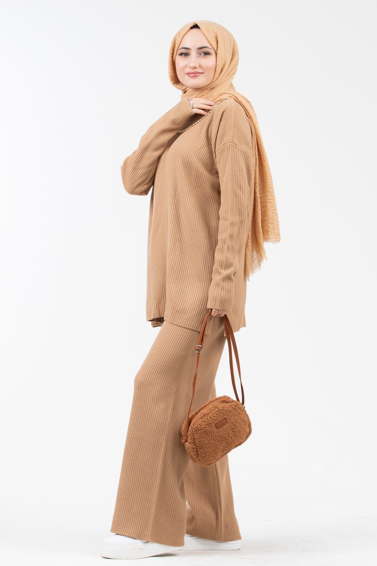 Zincir Detaylı Triko Takım-Camel