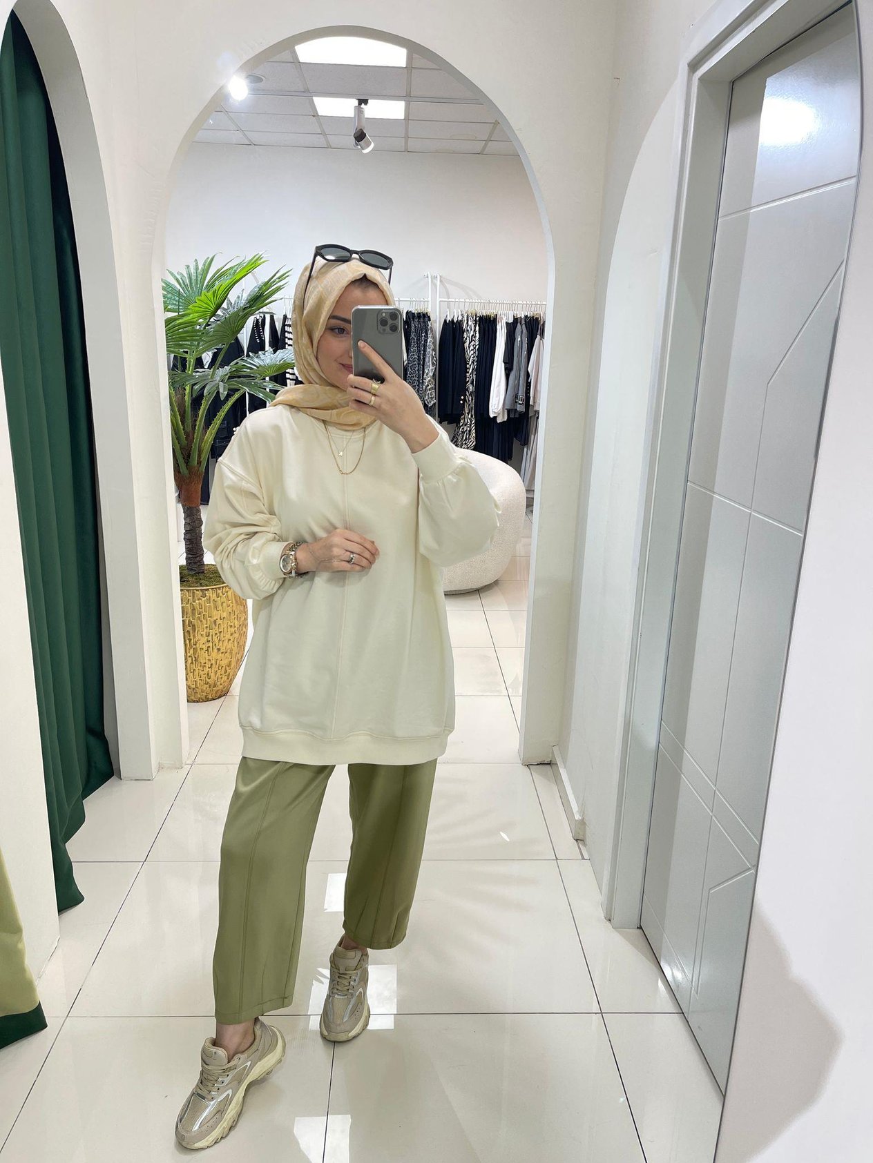 SweatshirtDİKİŞ DETAYLI SWEATSHİRT