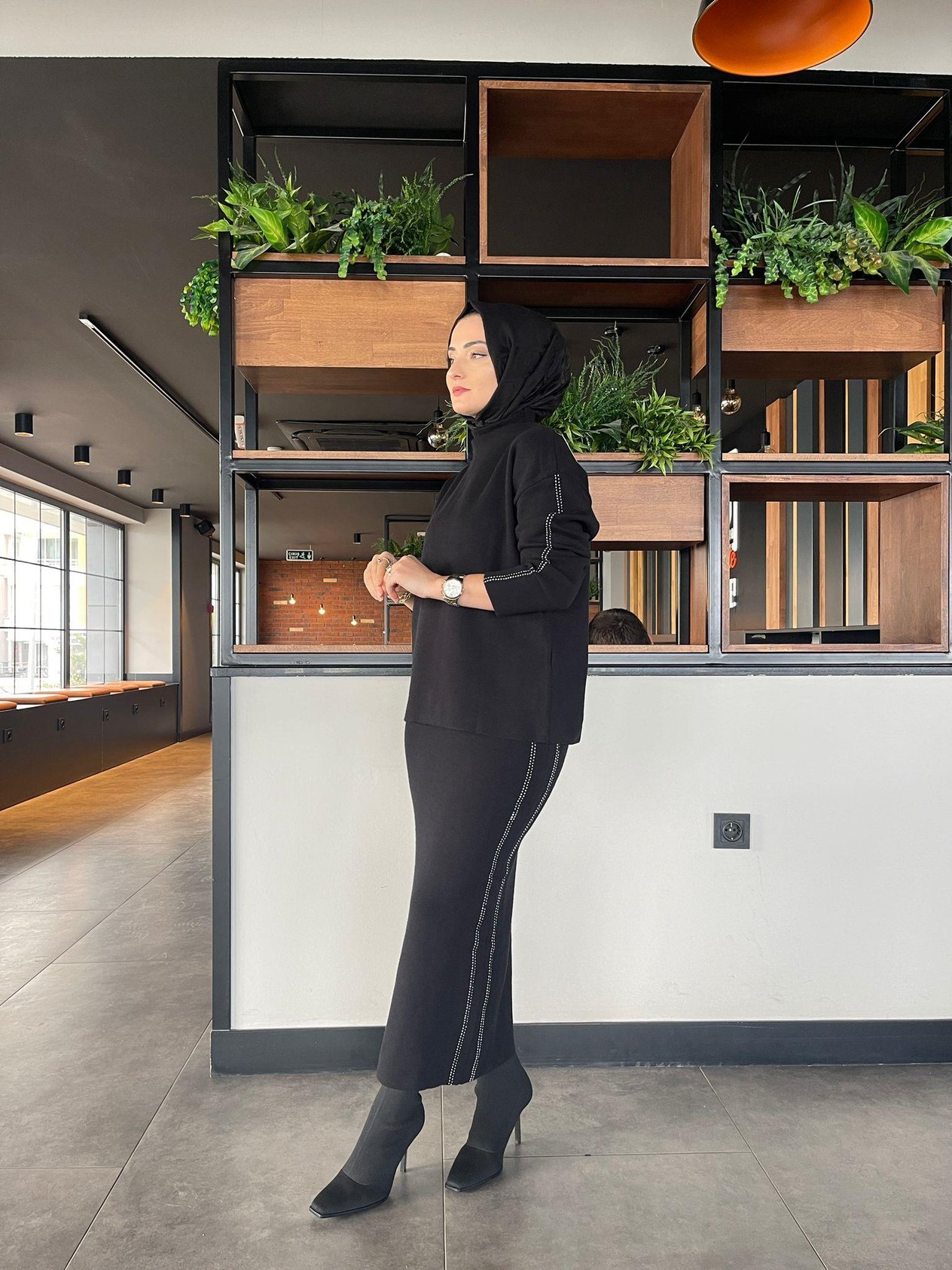 TAKIMSTANDART KALIP ETEKLİ TAKIM