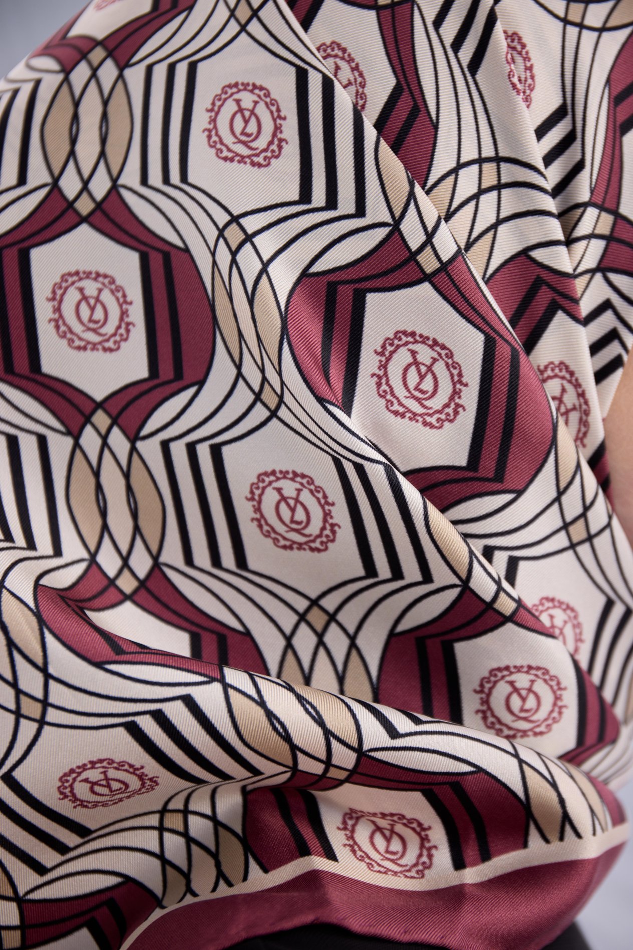BORDO TWİLL İPEK LOGO EŞARP