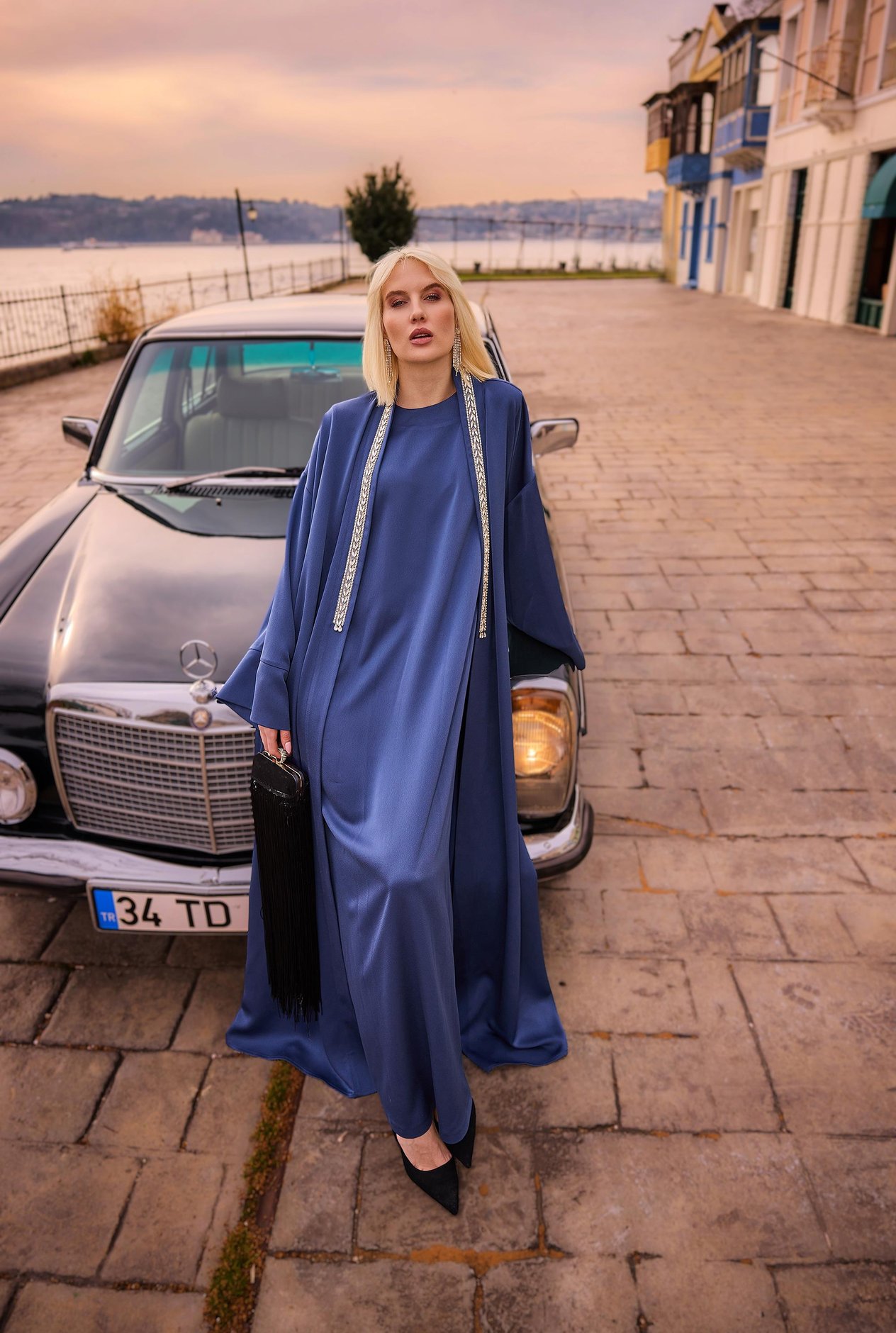 İNDİGO ŞERİT DETAYLI İKİLİ ABAYA