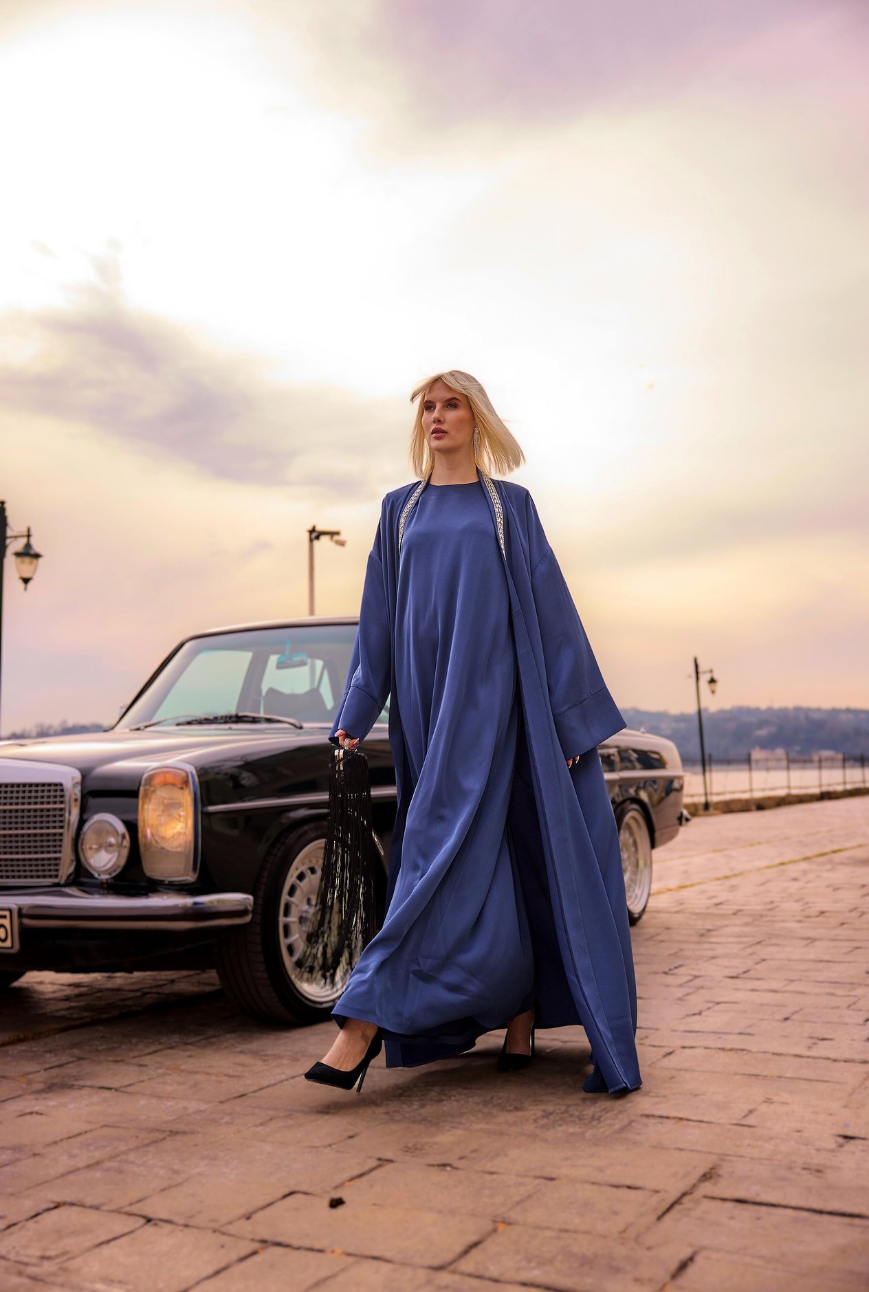 İNDİGO ŞERİT DETAYLI İKİLİ ABAYA
