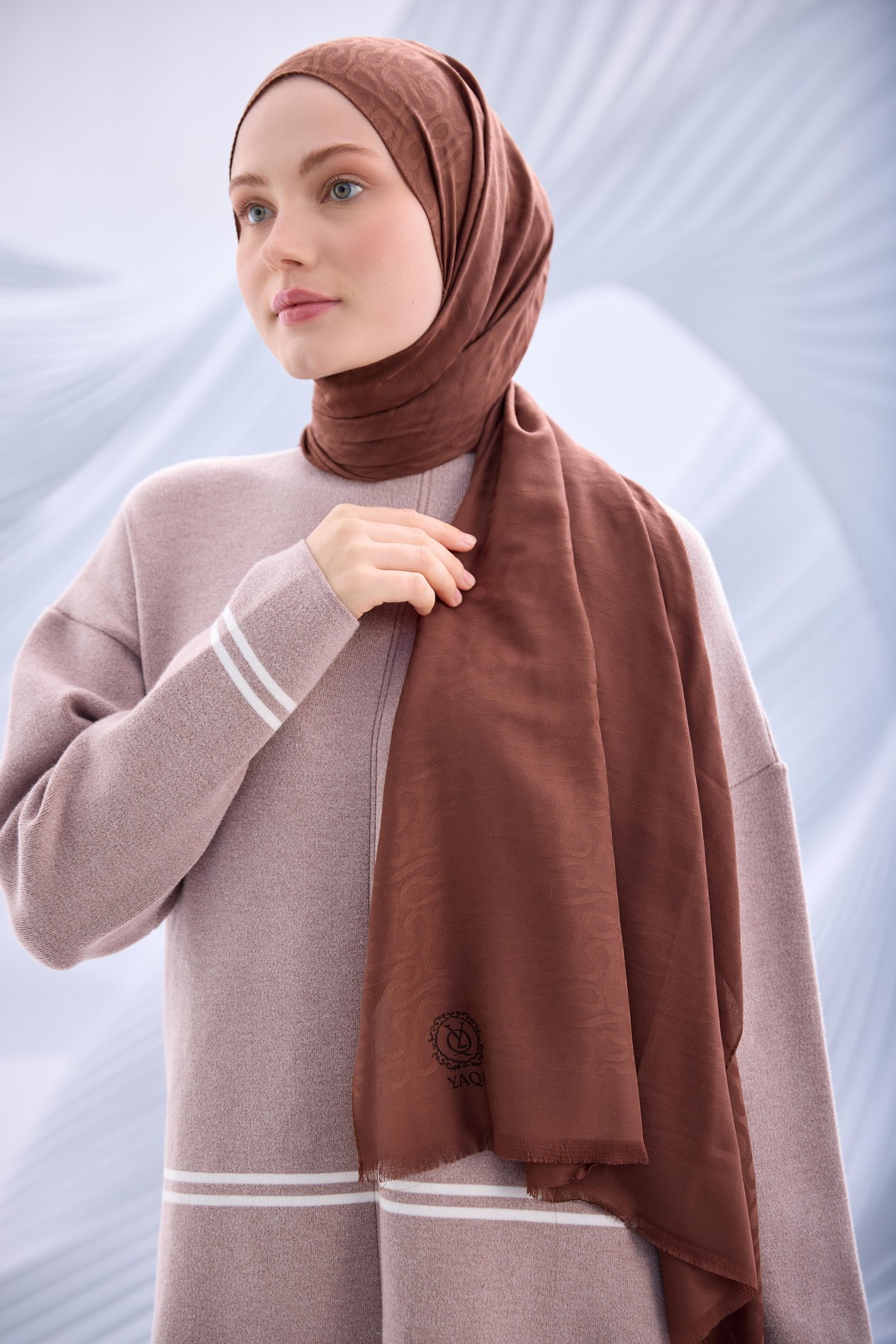 KAHVE BULMACA DESEN JAKAR ŞAL-YQ03001
