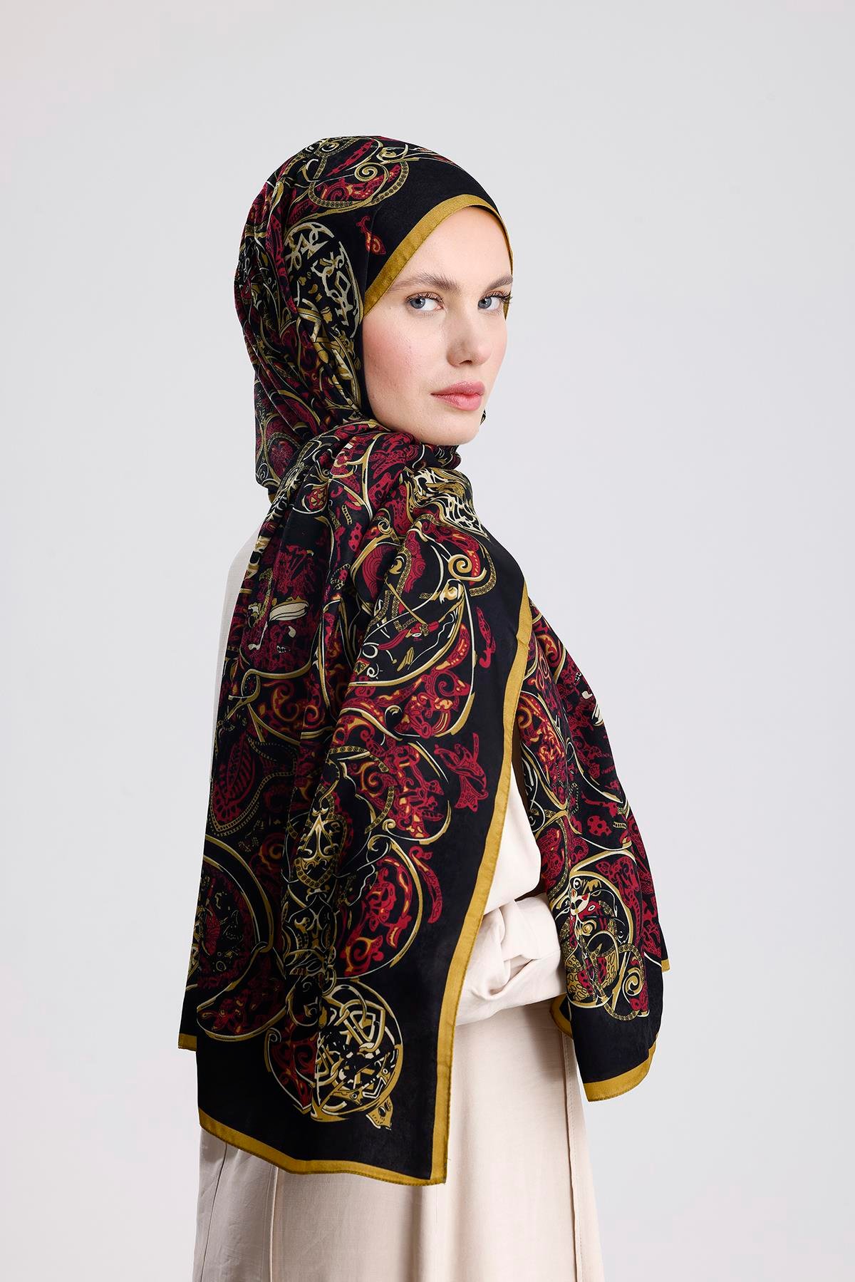 SİYAH-GOLD RETRO TİBET ŞAL