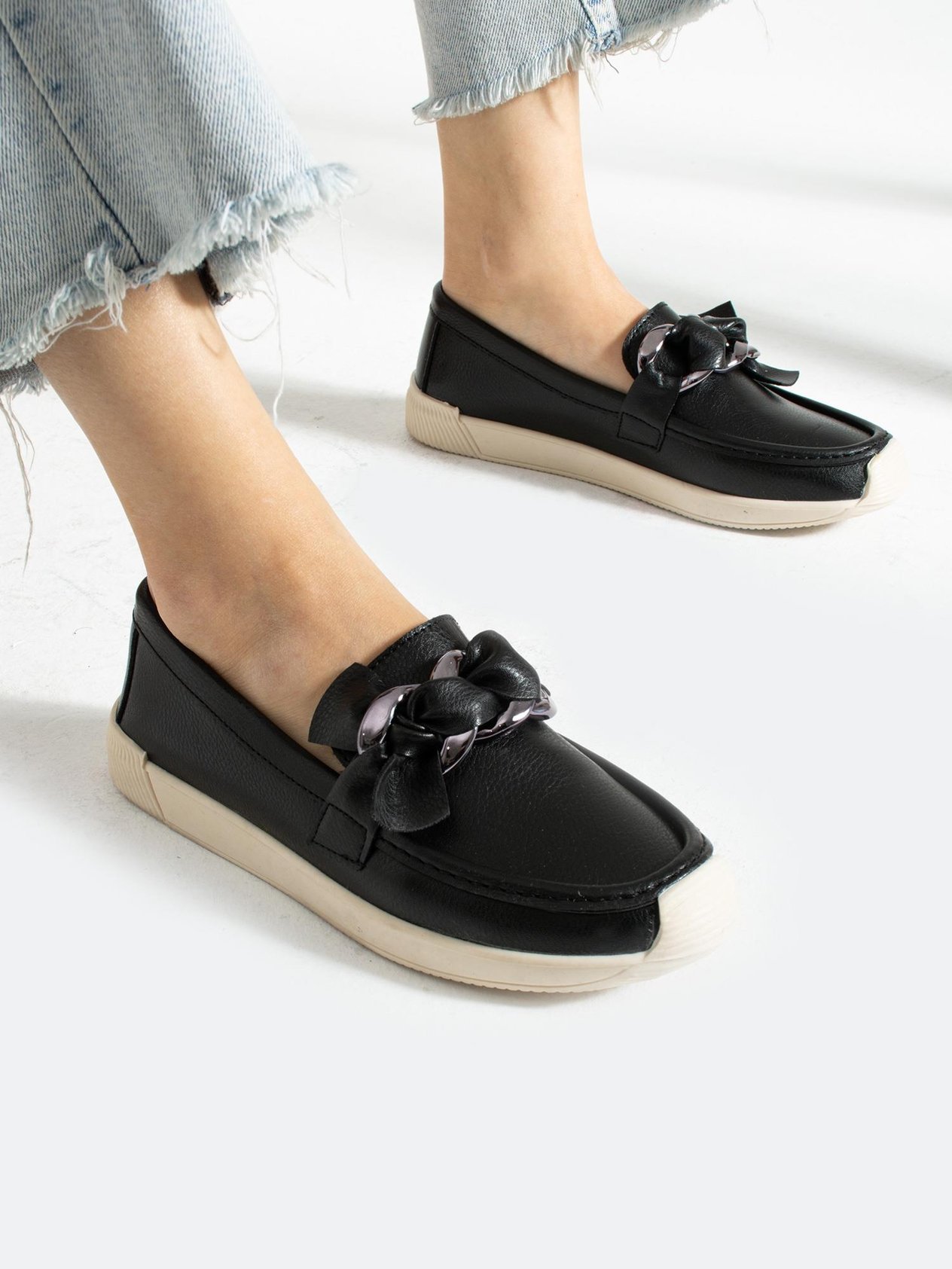GRANT Siyah Toka Detay Kadın Loafer