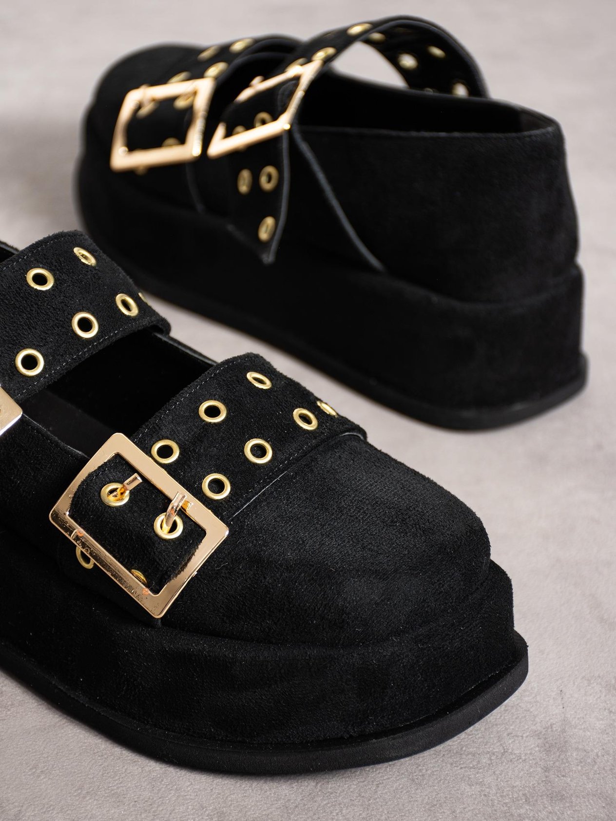 NELY Siyah Süet Toka Detay Kadın Loafer