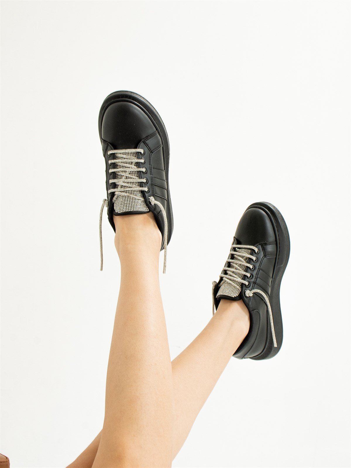 Siyah Taşlı Kadın Sneakers