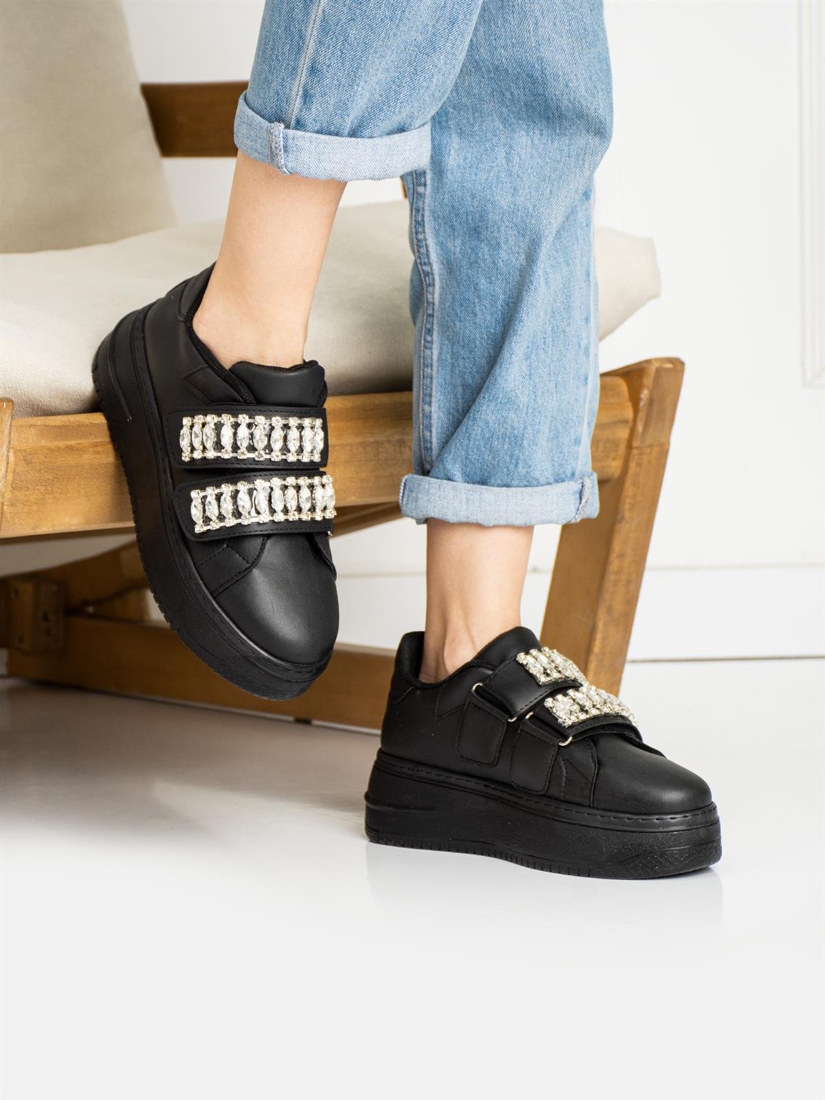 Siyah Taşlı Kadın Sneakers
