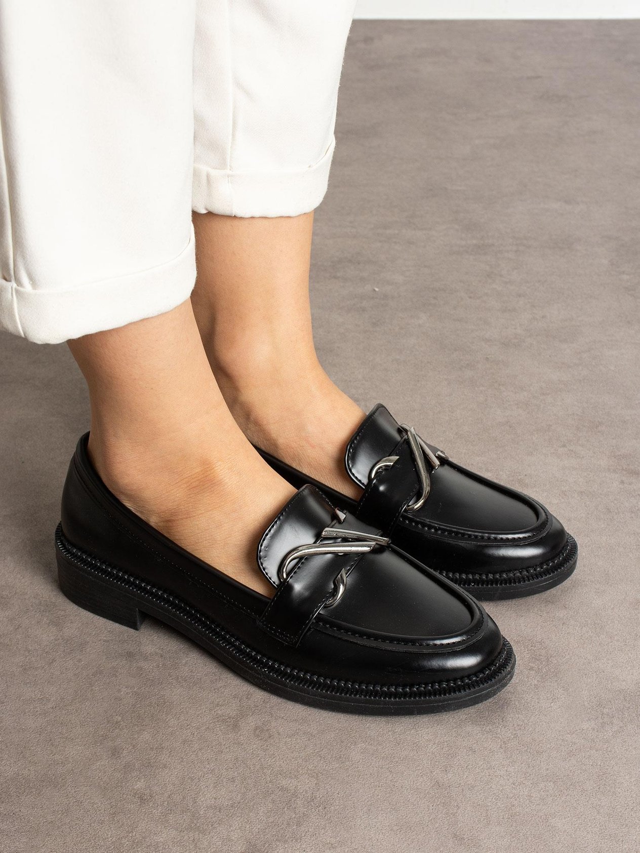 VİBE Siyah Toka Detay Kadın Loafer