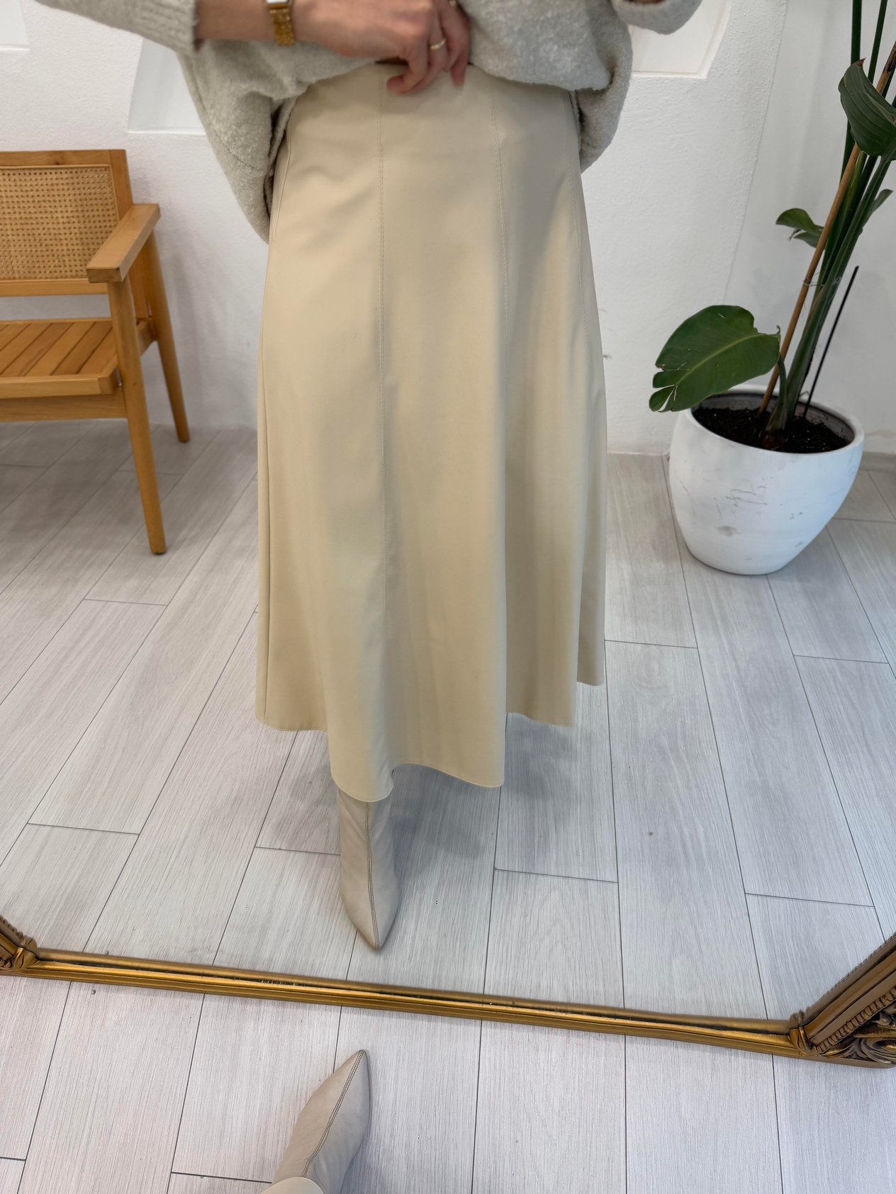 BEJ 18203 DERİ ETEK