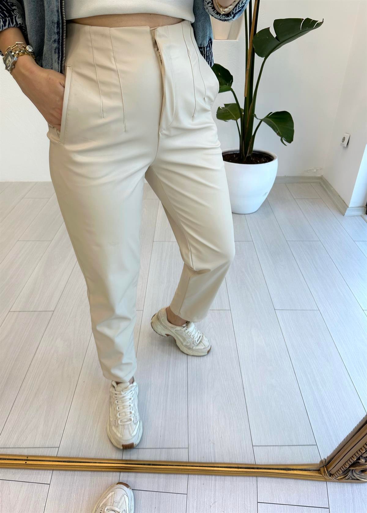 EKRU ZARA MODEL DERİ PANTOLON