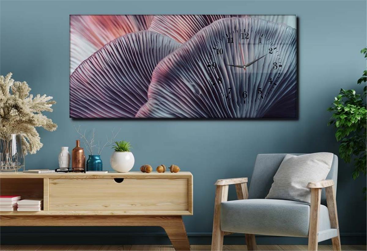 Horizontal bedrucktes Glas mit Kunst und Naturthema und einer Uhr an der Seite 071