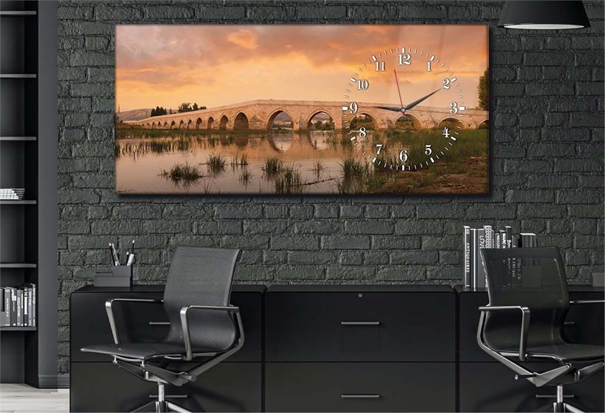 Horizontal bedrucktes Glas mit Kunst und Naturthema und einer Uhr an der Seite 002