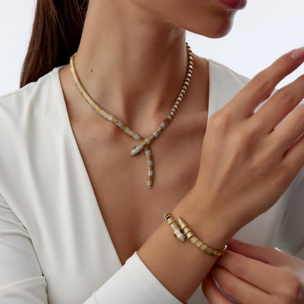 Yılan Model Altın Kolye