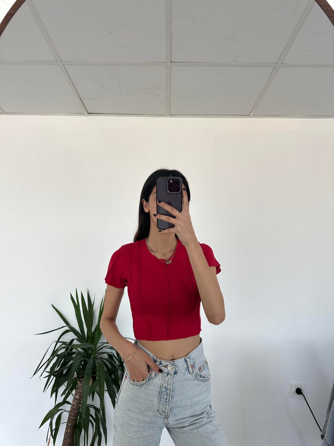 TERS DİKİŞ SIFIR YAKA KIRMIZI KISA KOLLU CROP