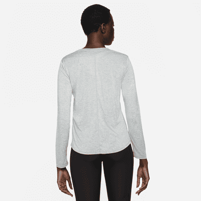 Nike Dri-FIT One Standart Kesimli Uzun Kollu Kadın Üstü