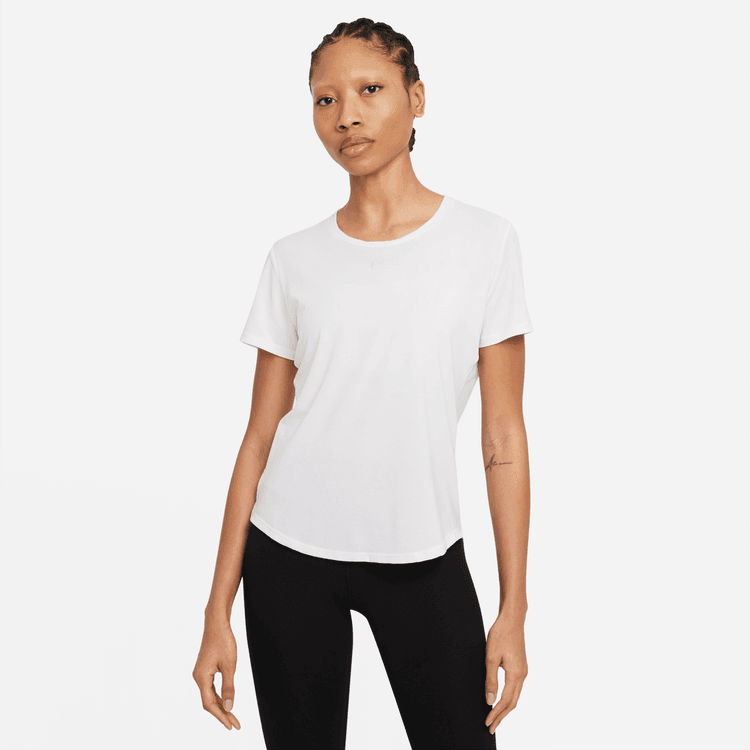 Nike Dri-FIT UV One Luxe Standart Kesim Kısa Kollu Kadın Üstü
