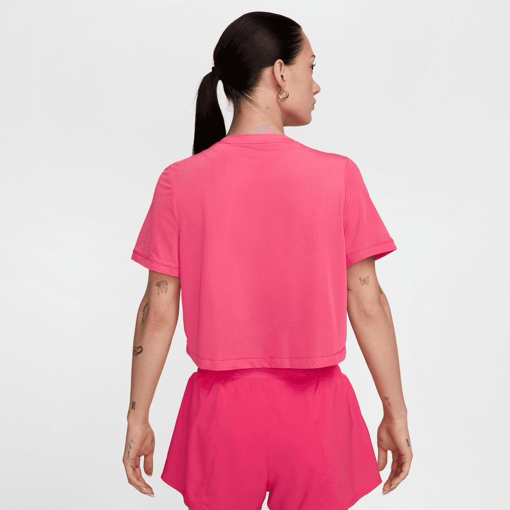 Nike One Classic Breathable Dri-FIT Kısa Kollu Kadın Üstü
