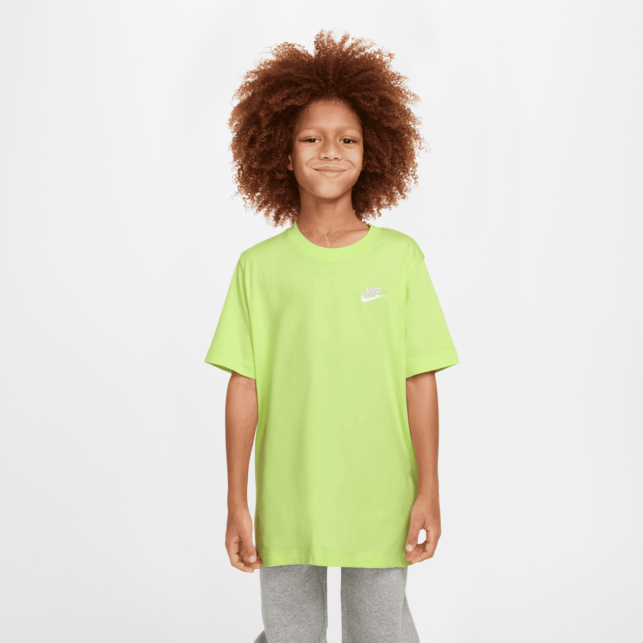 Nike Sportswear Genç Çocuk Tişörtü