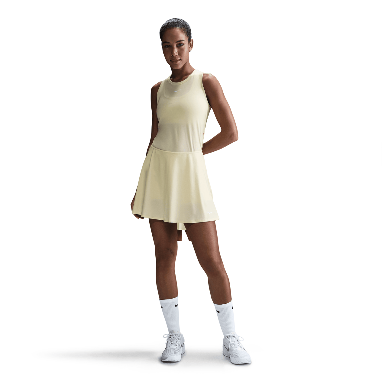 Nike Victory Dri-FIT Normal Belli Fırfırlı Kadın Eteği