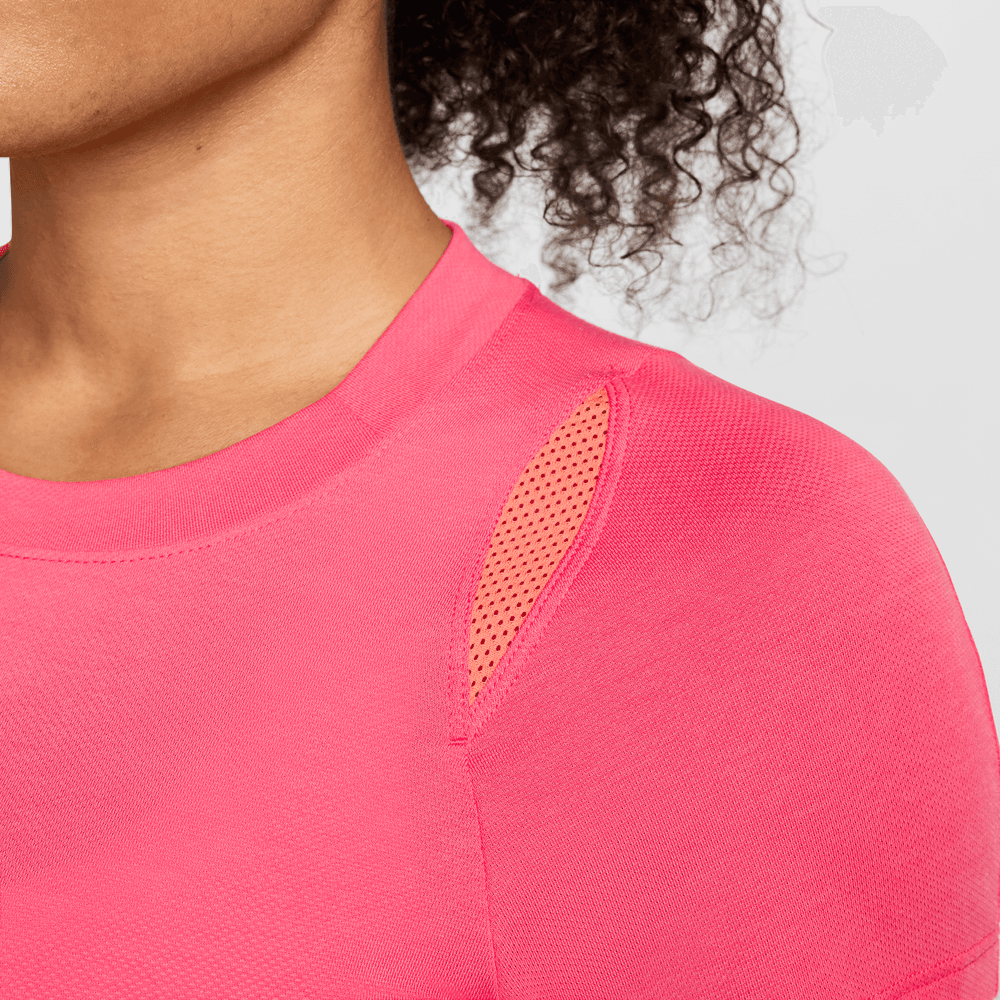 NikeCourt Advantage Dri-FIT Kısa Kollu Kadın Tenis Üstü