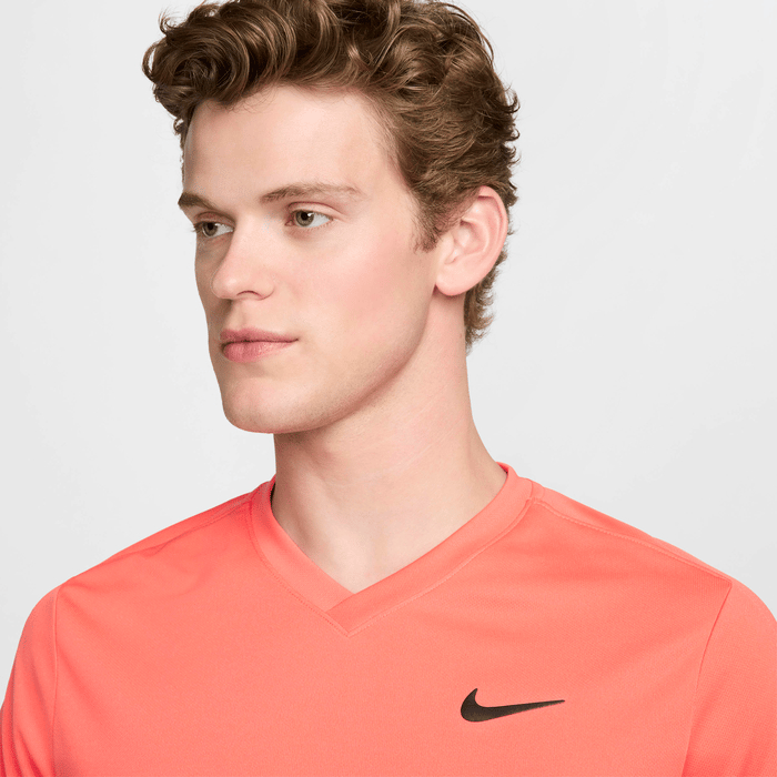 NikeCourt Dri-FIT Victory Erkek Tenis Tişörtü
