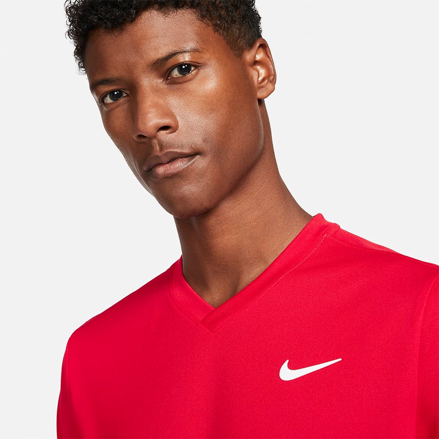 NikeCourt Dri-FIT Victory Erkek Tenis Tişörtü