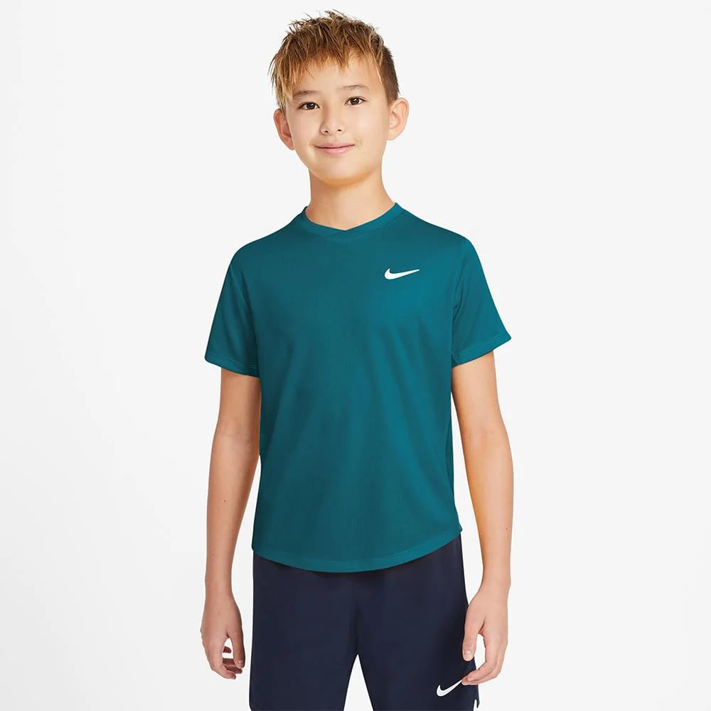 NikeCourt Dri-FIT Victory Genç Erkek Çocuk Kısa Kollu Tenis Üstü