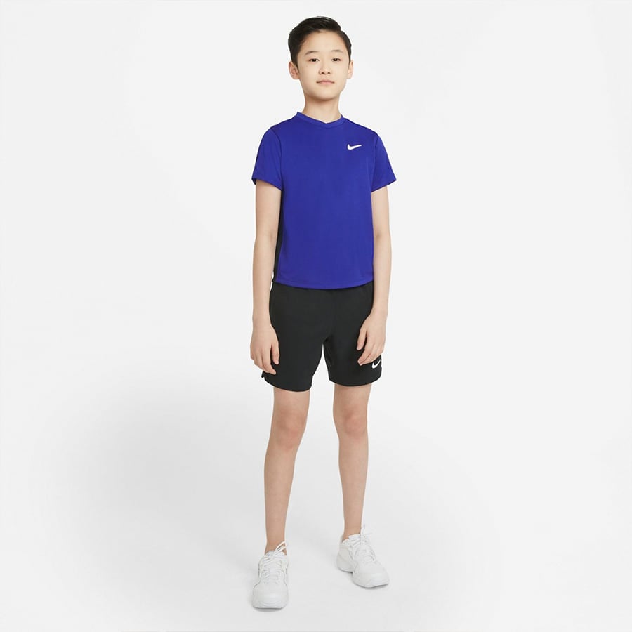 NikeCourt Dri-FIT Victory Genç Erkek Çocuk Kısa Kollu Tenis Üstü