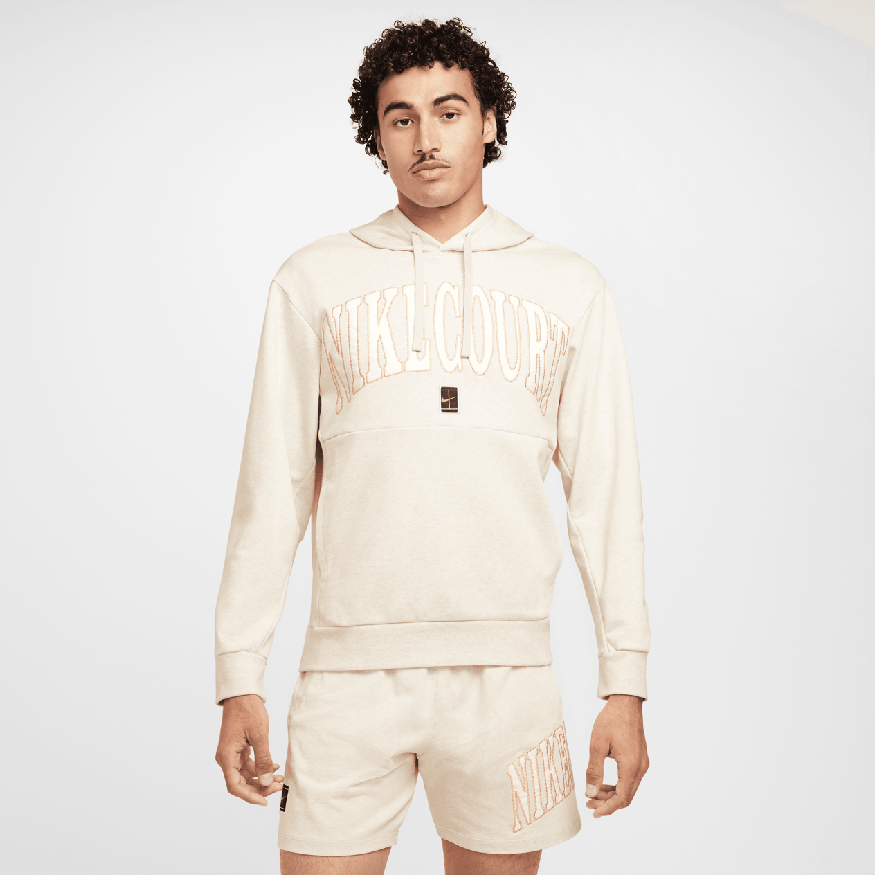NikeCourt Heritage Dri-FIT Fleece Erkek Kapüşonlu Tenis Üstü