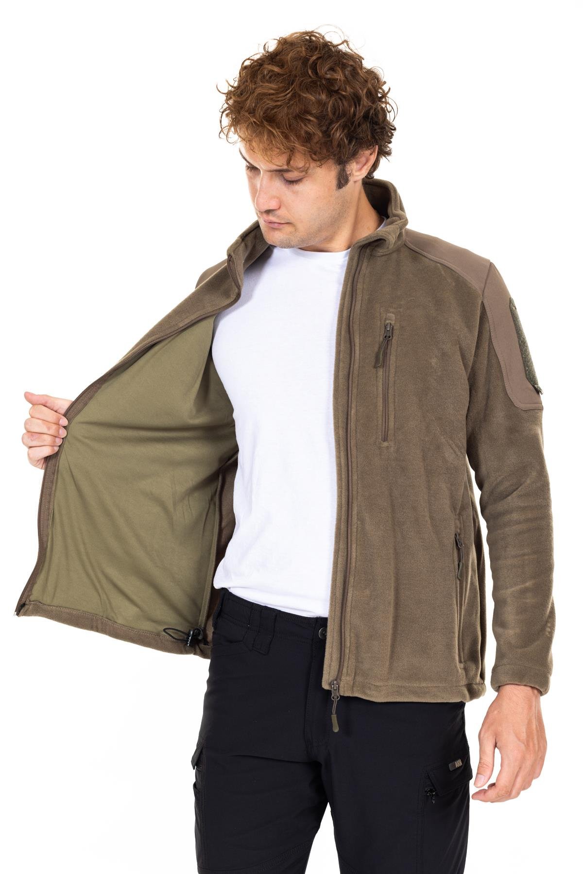 AKN 02 Polar Mont-Haki