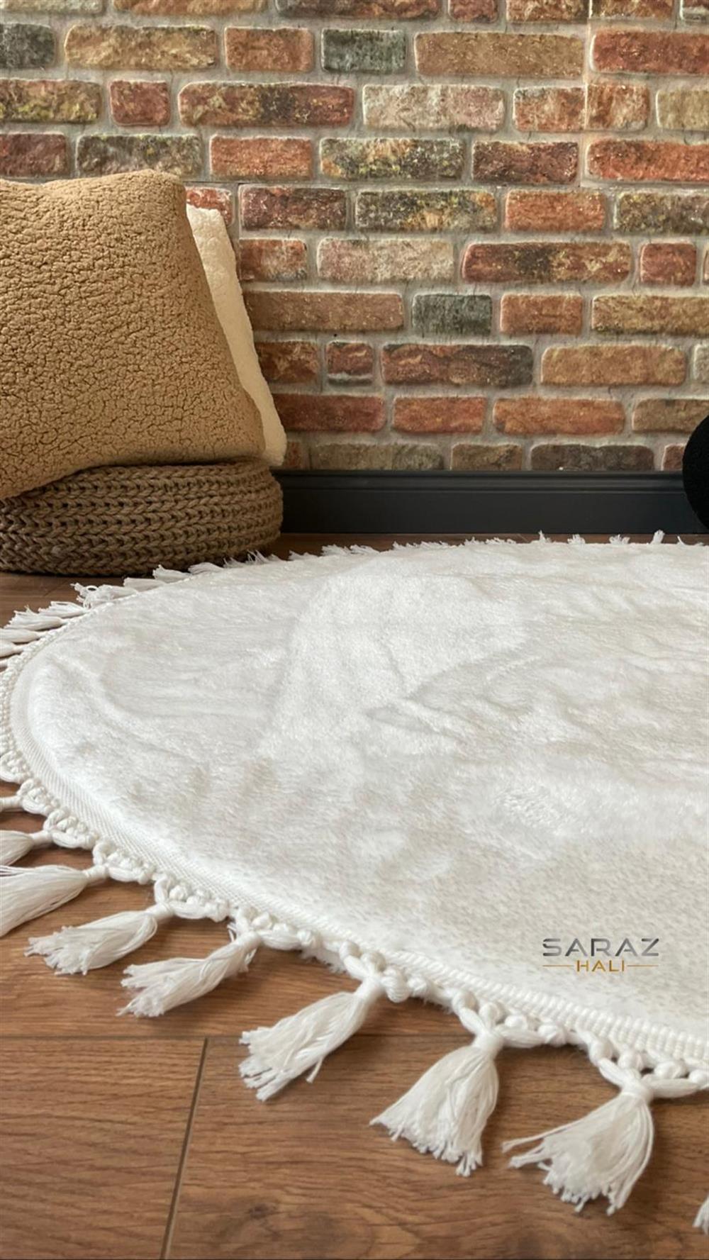 SARAZ HALISARAZ HALI Yuvarlak Comfort Puffy Beyaz Ponpon Saçaklı Yıkanabilir 