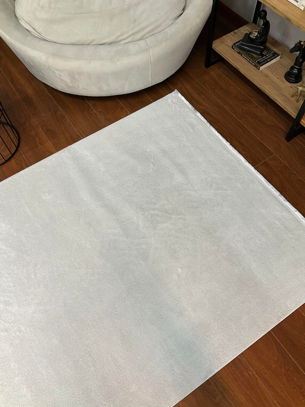 TİCİMAXSARAZ HALIPunto Tek Renk Beyaz Salon Halı Hav Vermez Mutfak Halı Etnik Desen Koridor Halı Kesme Yolluk